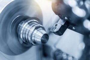 Machine outils usinant une pièce de révolution avec l'automated process control